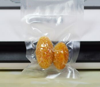 紋路真空袋和光面真空袋有什么區(qū)別？哪個(gè)貴？